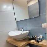 Angio בית הארחה 4*